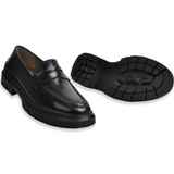 Men Penny Loafers in Black Stride Grip